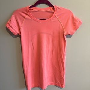Short sleeve lululemon swiftly tech size 6